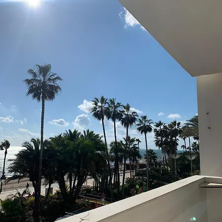 Beachfront Primera Linea De Playa En Casco Antiguo Apartment Estepona